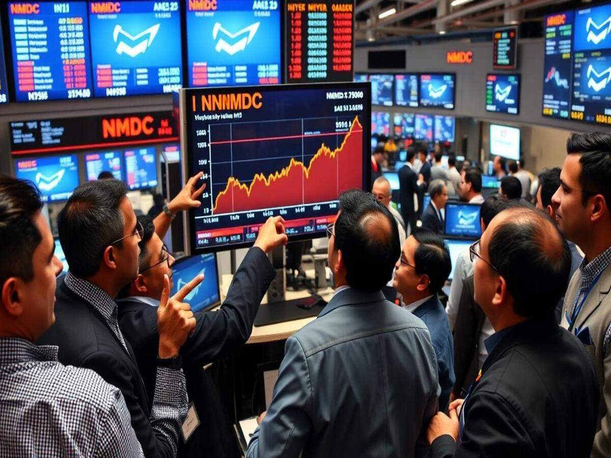 Wall Street Futures Edge Higher as Strong Jobs Report Clouds Fed Rate-Cut Hopes