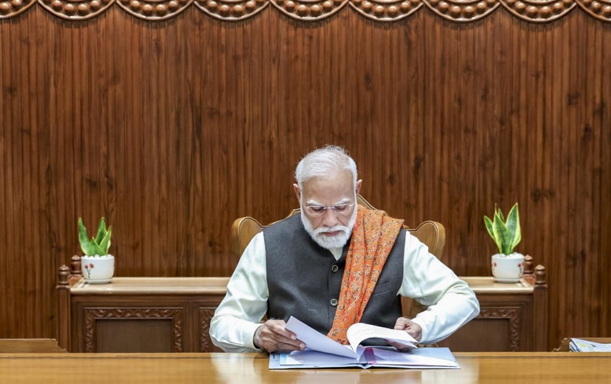 “Delhi Becomes the AI Battlefield: Why Global Tech Titans Are Rushing to Meet Modi”